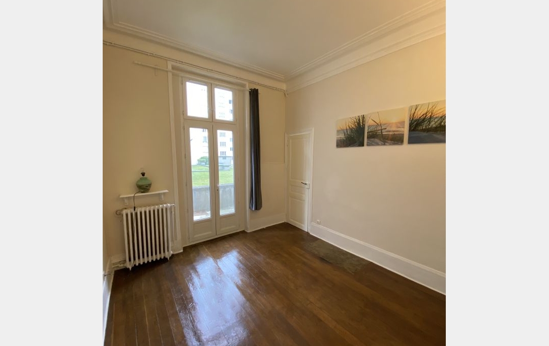 Annonces CLAMART : Appartement | CHARENTON-LE-PONT (94220) | 30 m2 | 1 150 € 